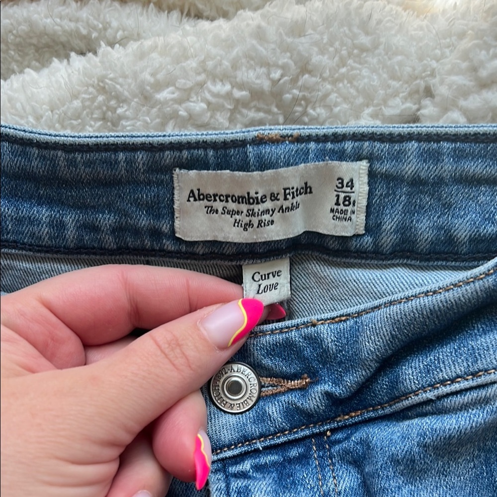 Abercrombie & Fitch Blue Ankle Cropped Jeans